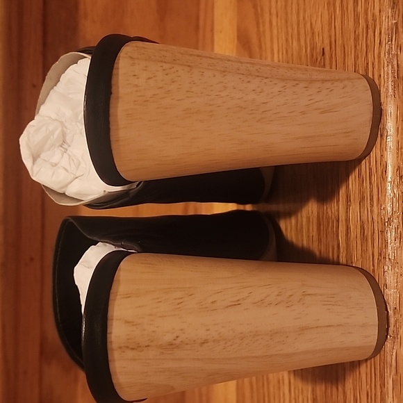 NIB Dolce Vida "Enyo" Black Leather Pointed Toe Mules Wood Heels 9.5M - Picture 5 of 13